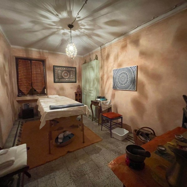 35110-27643-27642-19243-19242-19238-11061-stanza-massaggi-frinco-1830.jpeg